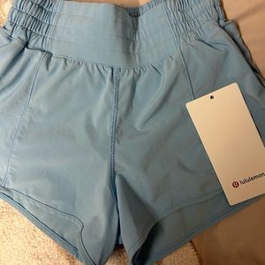 Lululemon Hotty Hot Short—High Rise 2.5—Size 2